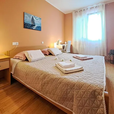 Beautiful In With Wifi Apartment Pula